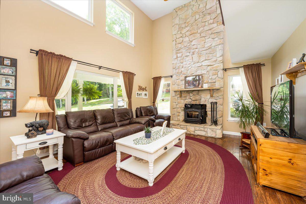 8301 Mapleville Road Mount Airy, MD 21771 - Photo 12 of 53