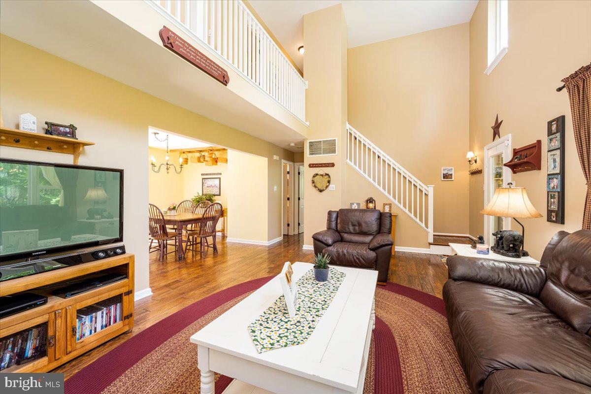 8301 Mapleville Road Mount Airy, MD 21771 - Photo 15 of 53