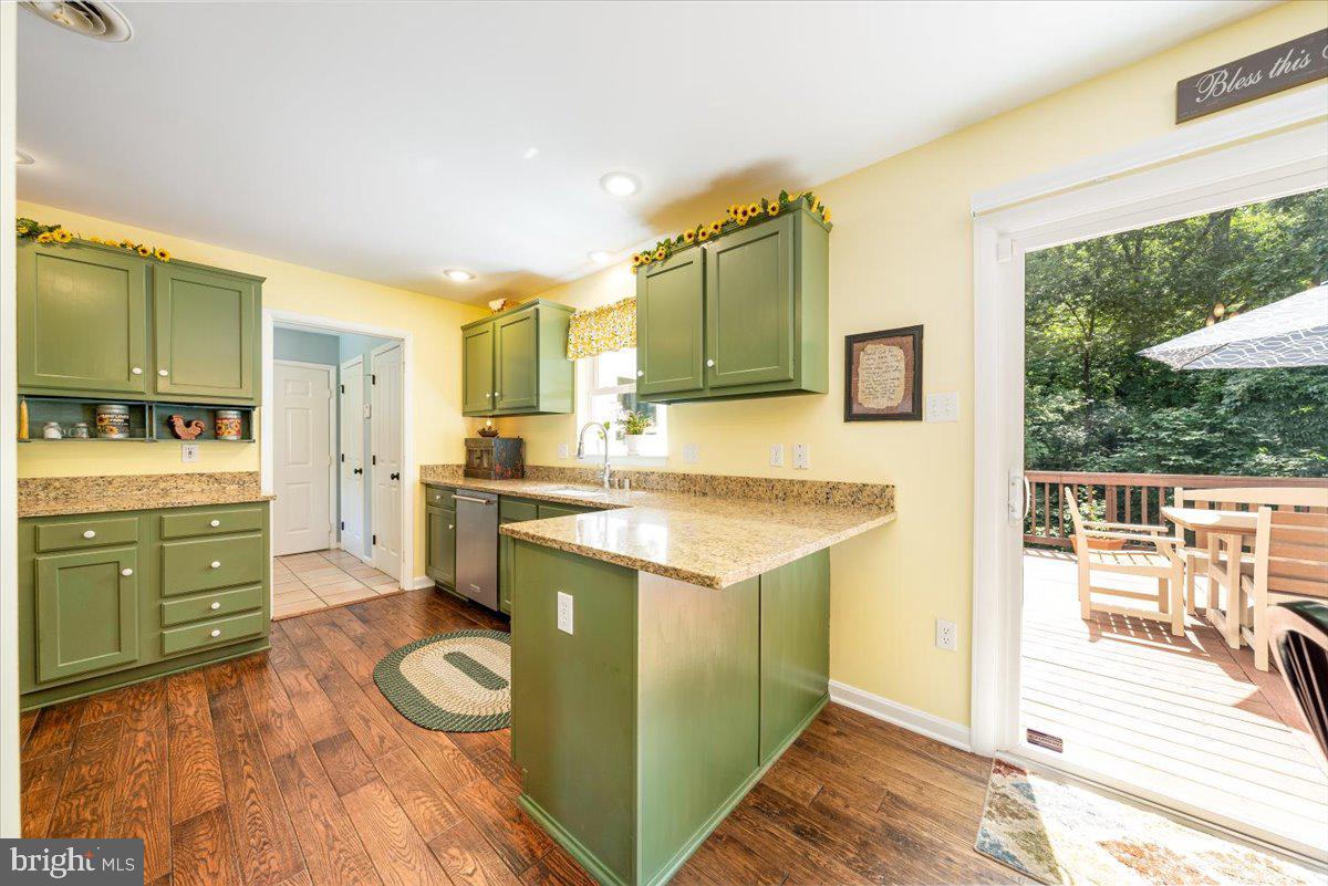 8301 Mapleville Road Mount Airy, MD 21771 - Photo 20 of 53