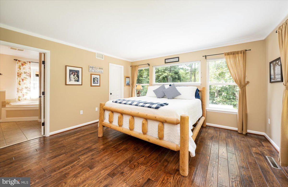 8301 Mapleville Road Mount Airy, MD 21771 - Photo 26 of 53 First floor owners' suite