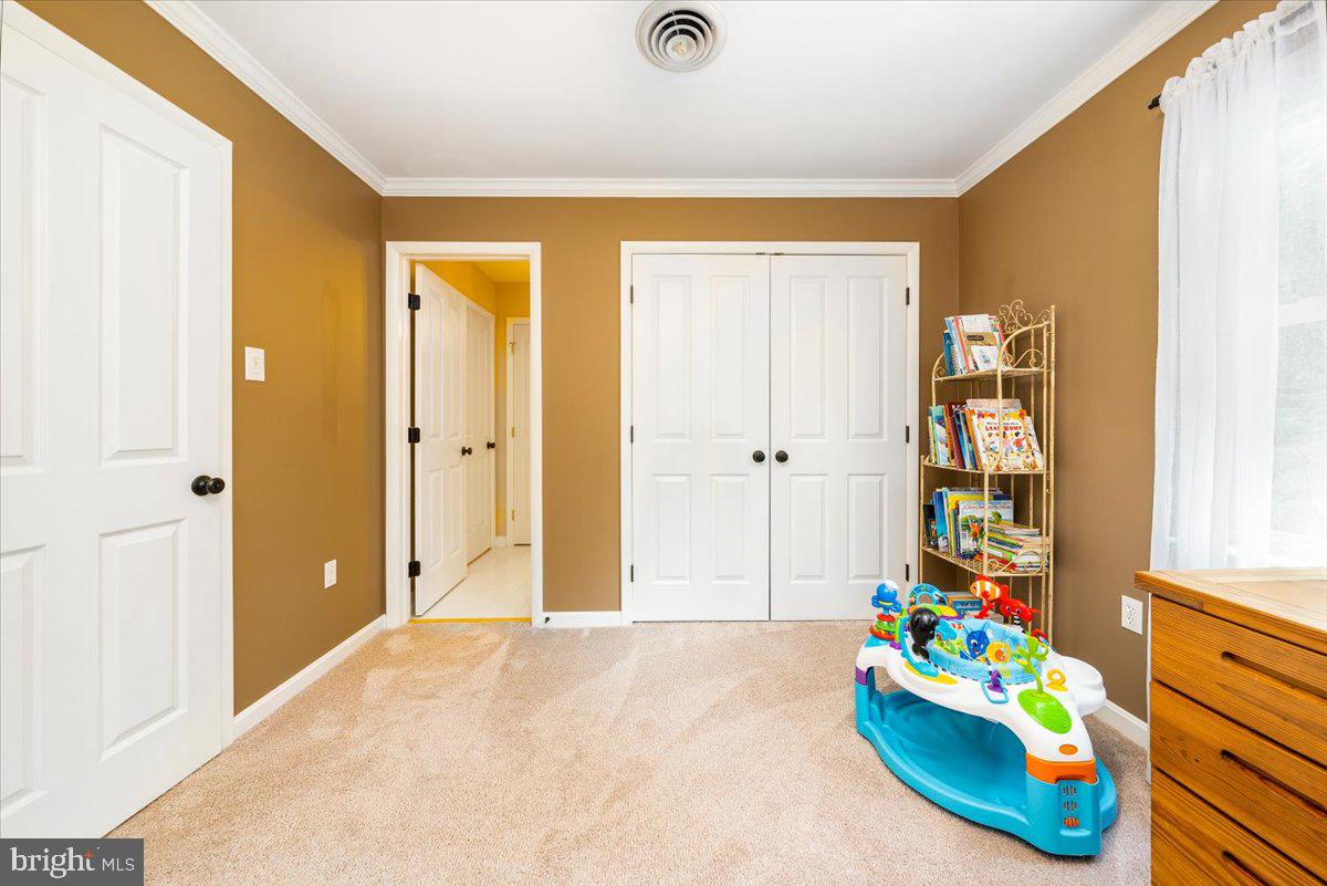 8301 Mapleville Road Mount Airy, MD 21771 - Photo 35 of 53