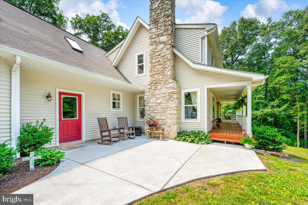 8301 Mapleville Road Mount Airy, MD 21771 - Photo 5 of 53