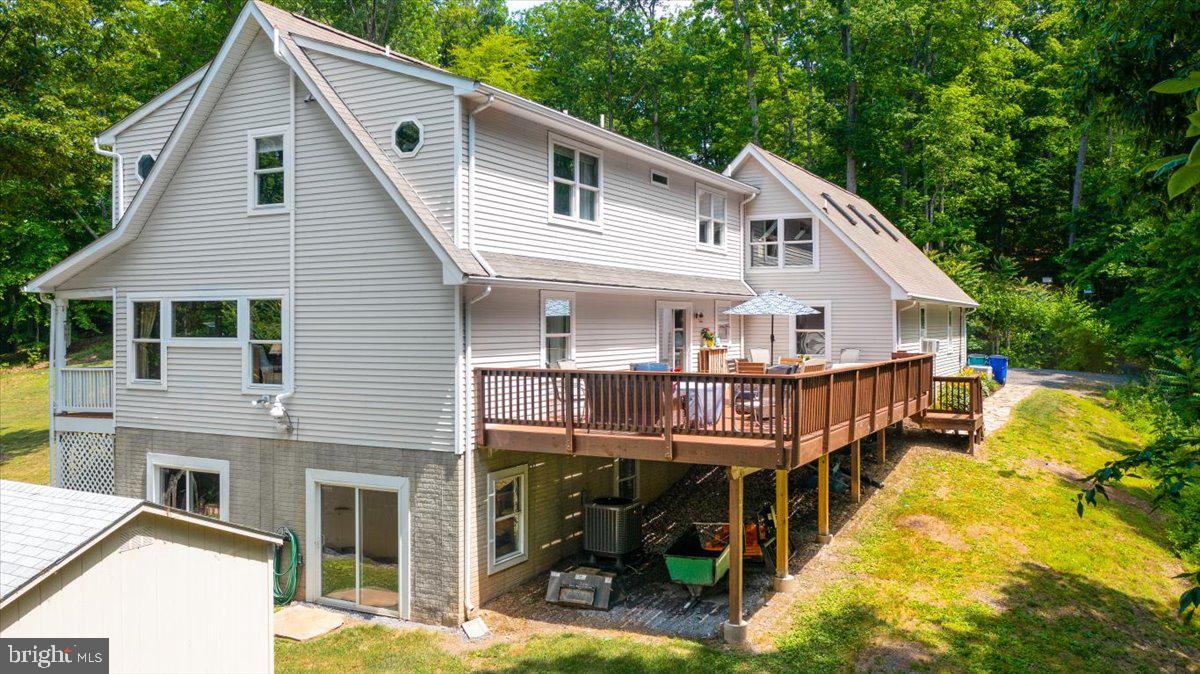 8301 Mapleville Road Mount Airy, MD 21771 - Photo 6 of 53