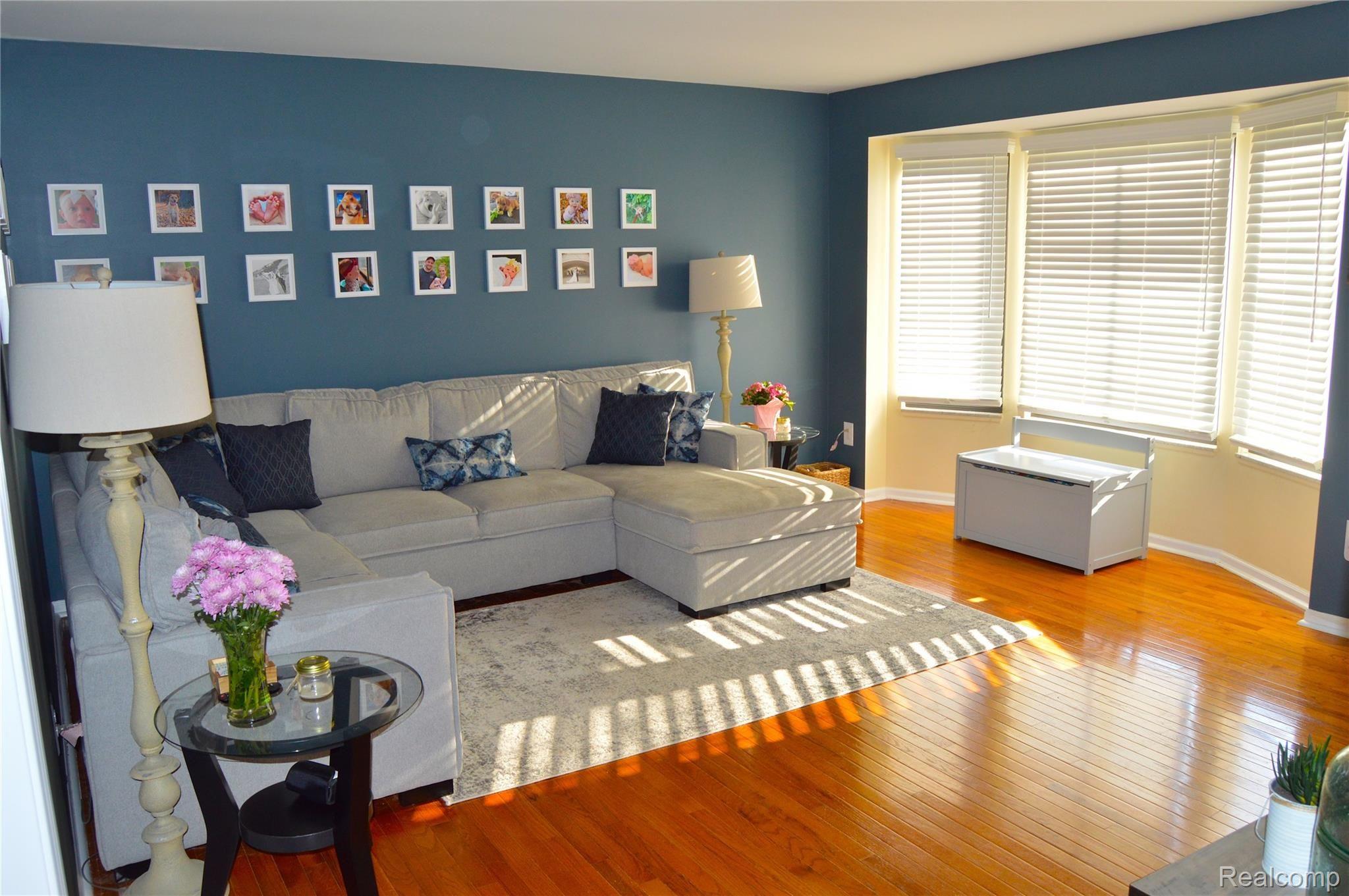 3312 Hessel Avenue Rochester, MI 48307 - Photo 3 of 25 Family room.JPG