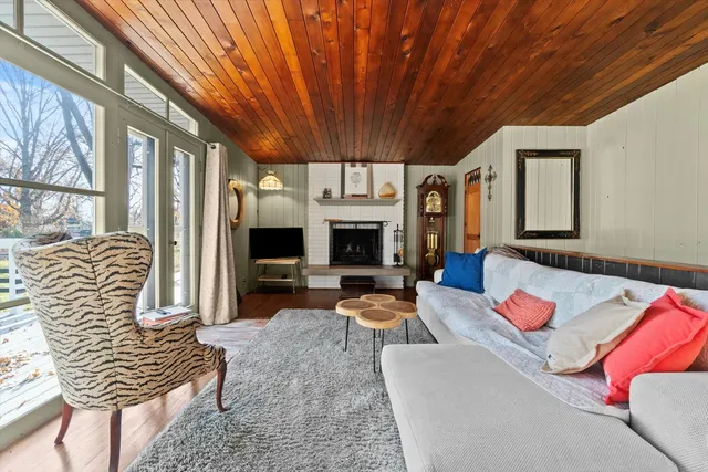 $299,900 | 214 Pottawatomie Lane, New Lenox, IL 60451