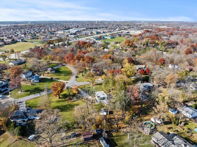 $299,900 | 214 Pottawatomie Lane, New Lenox, IL 60451