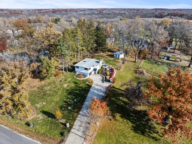 $299,900 | 214 Pottawatomie Lane, New Lenox, IL 60451