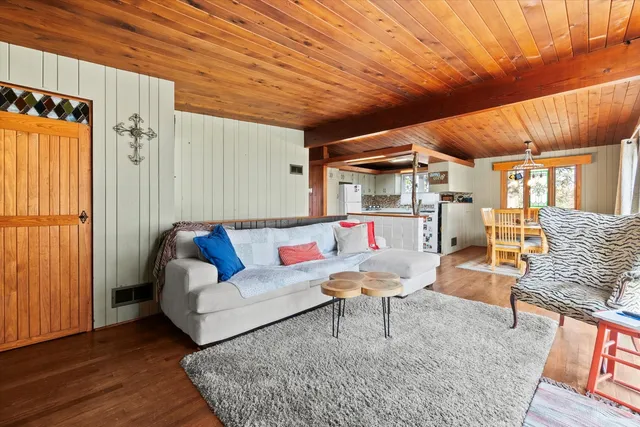 $299,900 | 214 Pottawatomie Lane, New Lenox, IL 60451