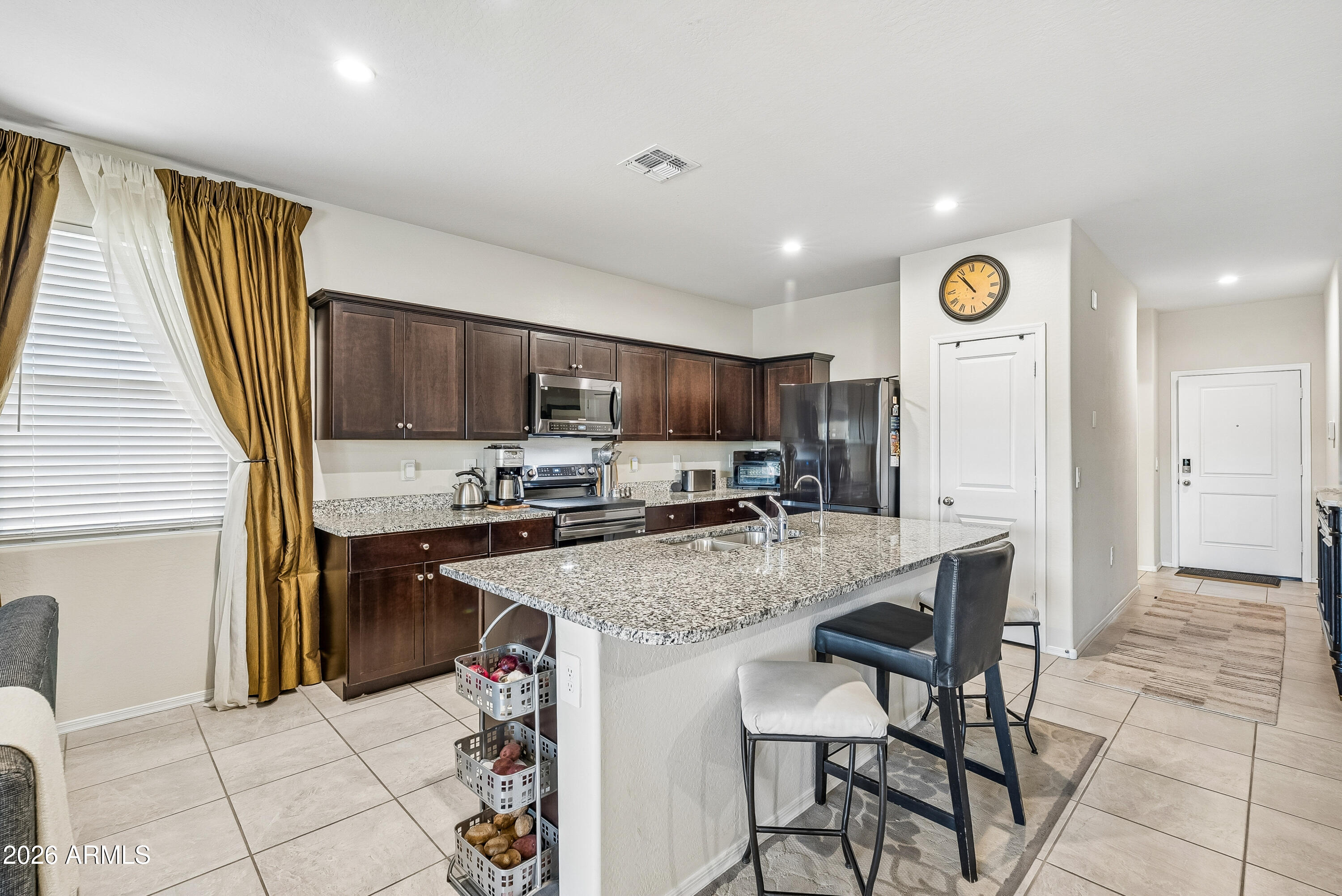 24077 Field Road Florence, AZ 85132 - Photo 3 of 15 04-DSC01145