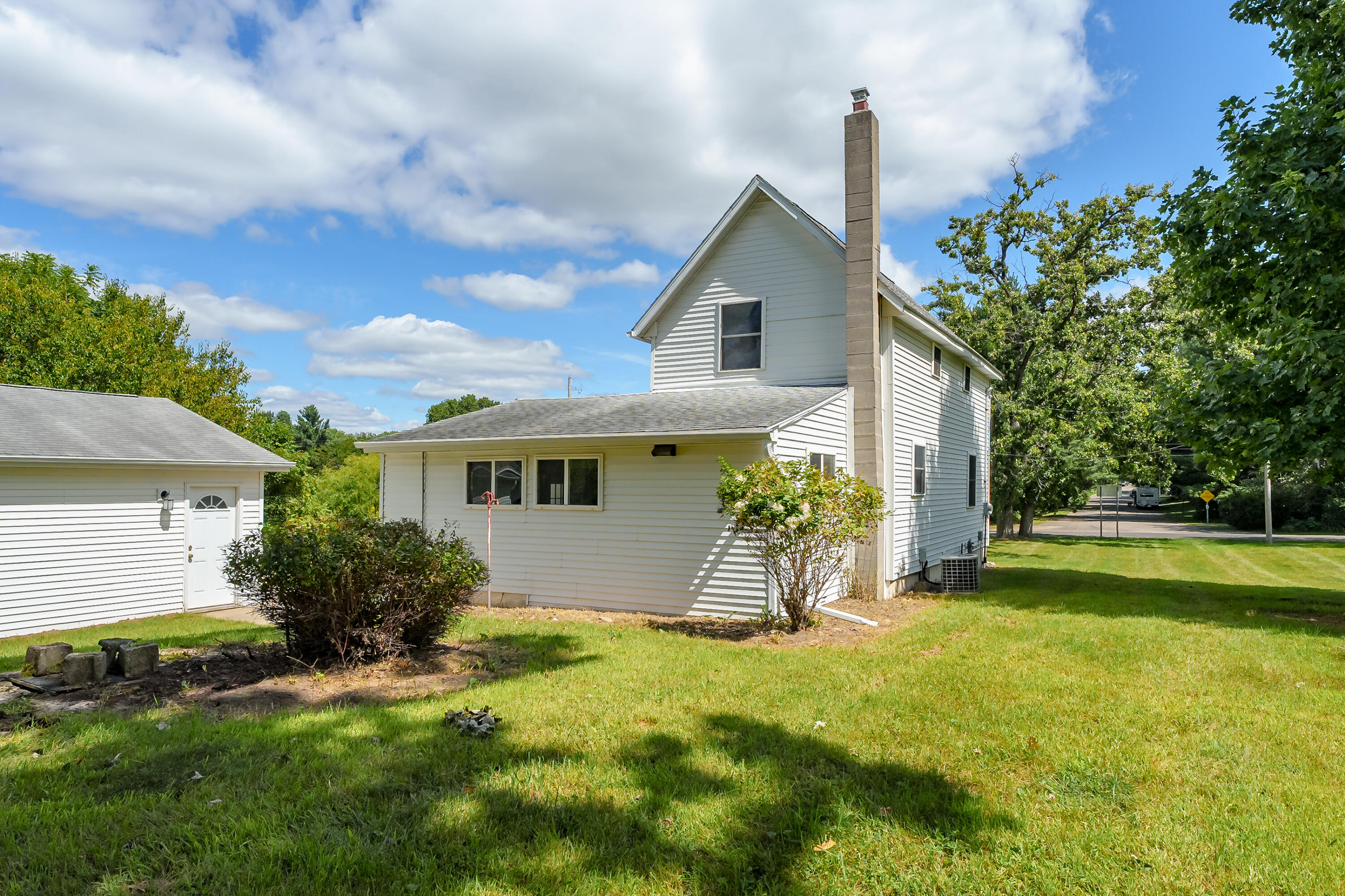 13661 6 1/2 Mile Road Battle Creek, MI 49014 - Photo 33 of 50 6 1-2 Mile Rd 13661 Battle Creek 49014 -