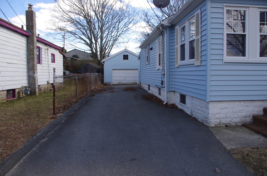15 Briercliffe Road Fairhaven, MA 02719 - Photo 2 of 9 Gallery Image 2