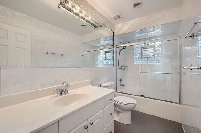 $430,000 | 271 South Cedar Avenue, Wood Dale, IL 60191