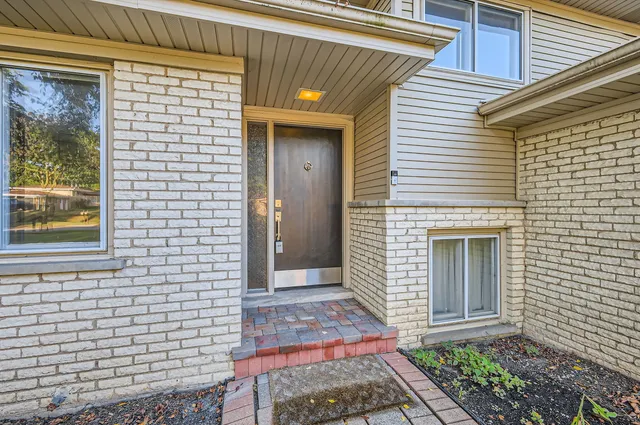 $430,000 | 271 South Cedar Avenue, Wood Dale, IL 60191