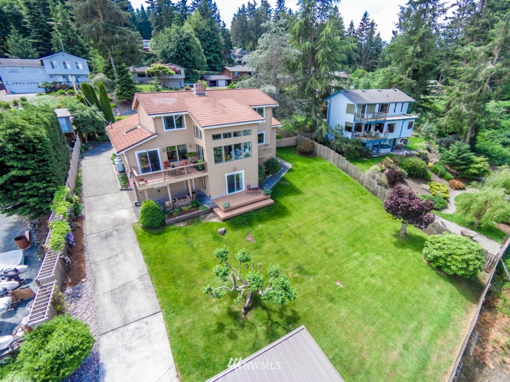 5009 Bakerview Road Oak Harbor, WA 98277 - Photo 2 of 25 Gallery Image 2