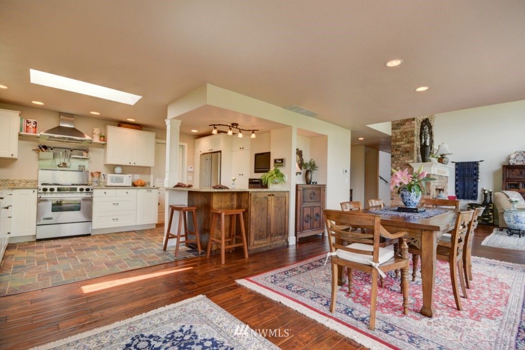 5009 Bakerview Road Oak Harbor, WA 98277 - Photo 13 of 25 Gallery Image 13