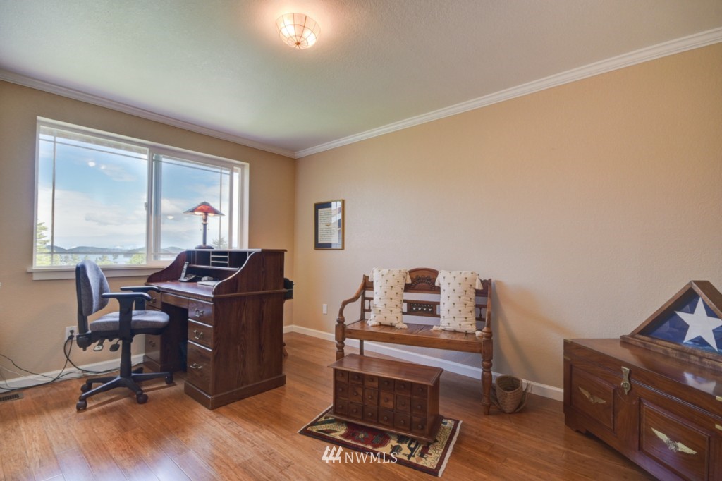 5009 Bakerview Road Oak Harbor, WA 98277 - Photo 19 of 25 Gallery Image 19
