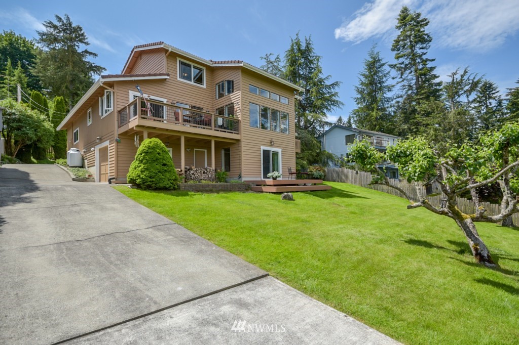 5009 Bakerview Road Oak Harbor, WA 98277 - Photo 4 of 25 Gallery Image 4
