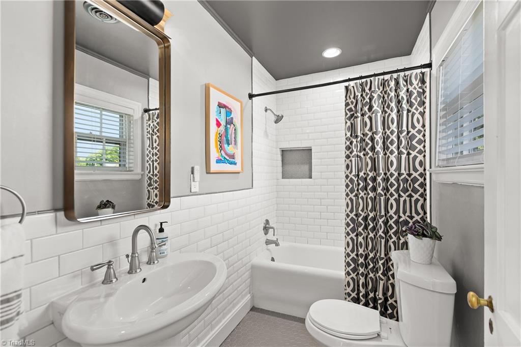 1103 North Rotary Drive High Point, NC 27262 - Photo 26 of 38 Bathroom