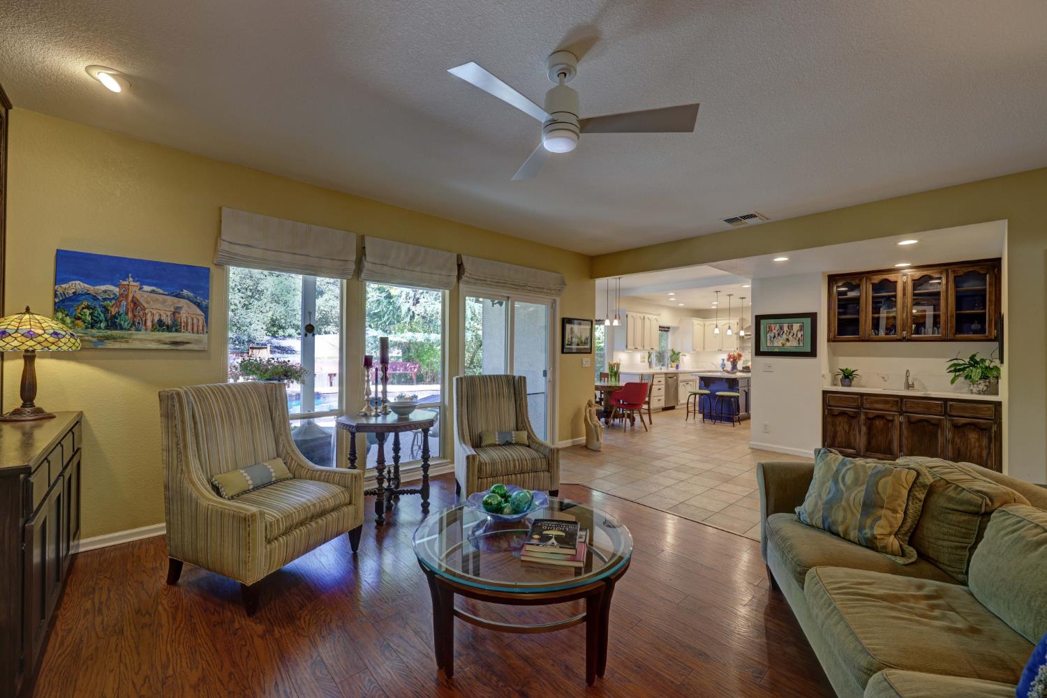 8801 Villa Campo Way Fair Oaks, CA 95628 - Photo 25 of 64 Family room with sliders to backyard.
