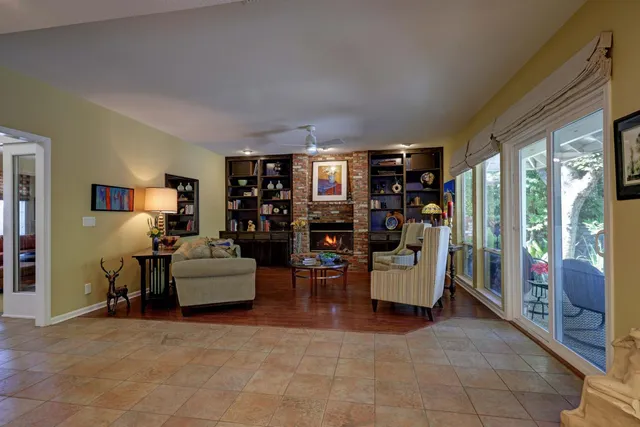 $995,000 | 8801 Villa Campo Way, Fair Oaks, CA 95628