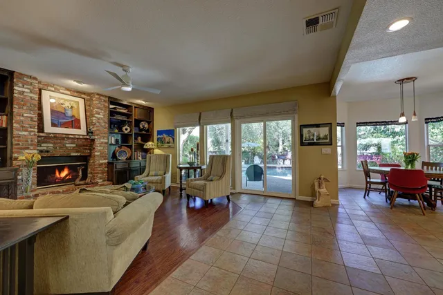 $995,000 | 8801 Villa Campo Way, Fair Oaks, CA 95628