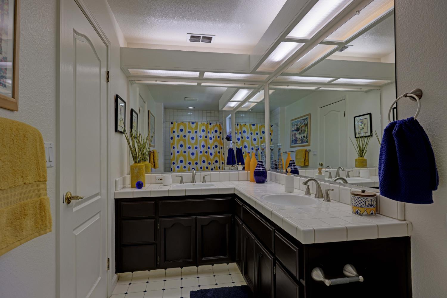 8801 Villa Campo Way Fair Oaks, CA 95628 - Photo 46 of 64