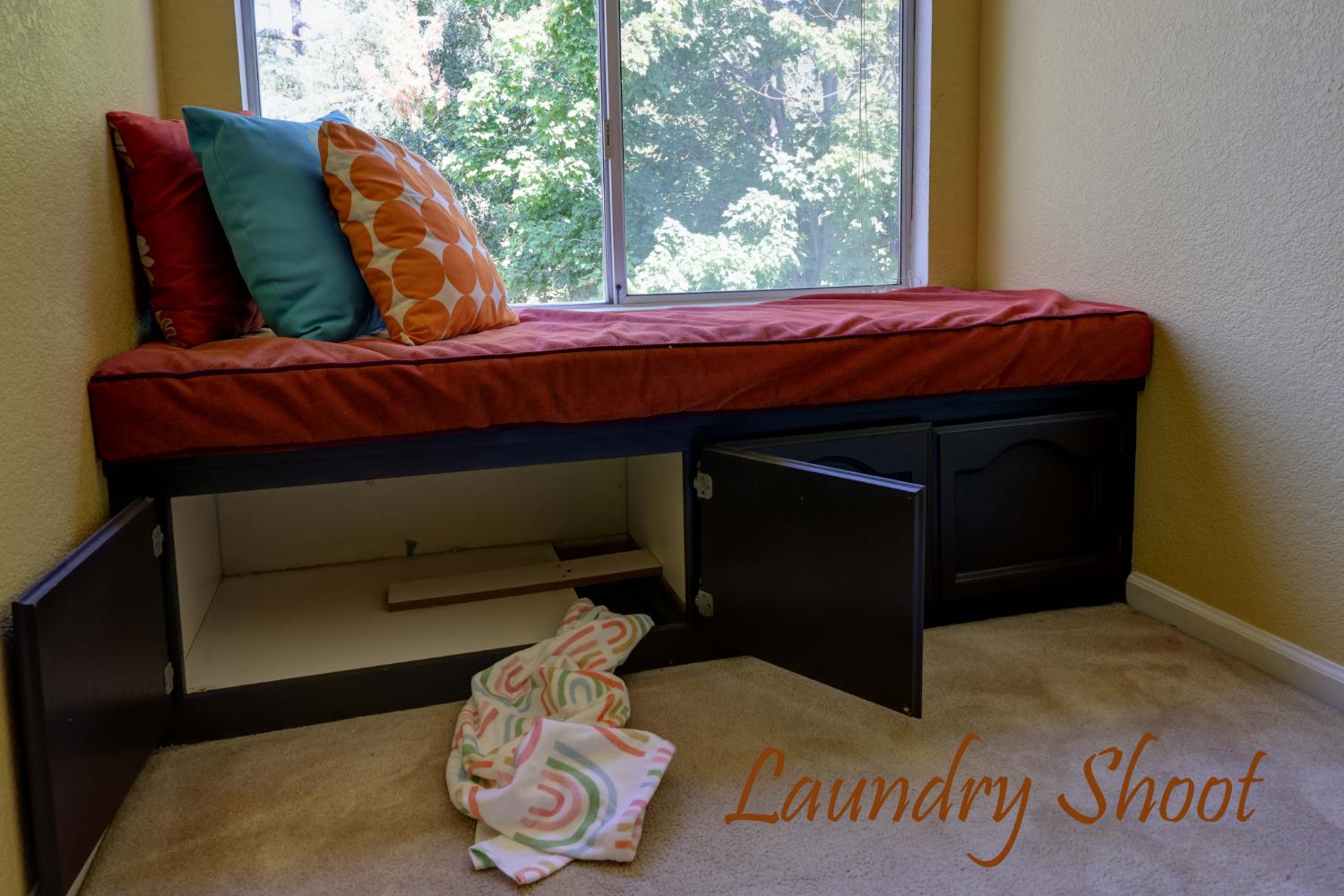 8801 Villa Campo Way Fair Oaks, CA 95628 - Photo 49 of 64 Upstairs laundry shoot.