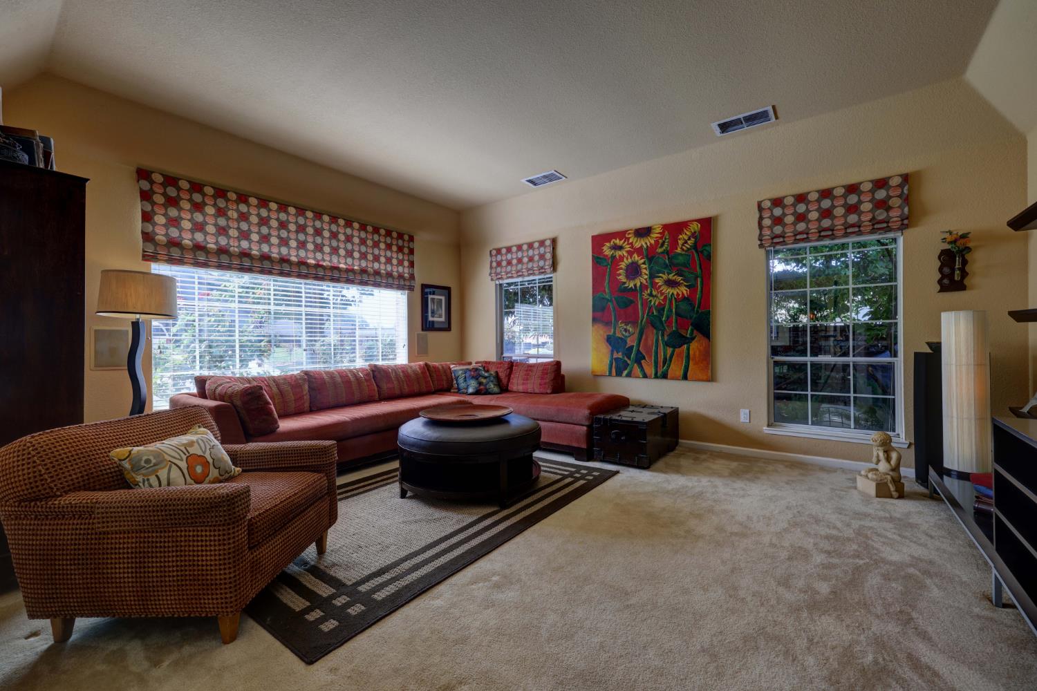 8801 Villa Campo Way Fair Oaks, CA 95628 - Photo 9 of 64