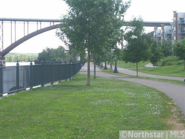 312 Spring Street, Unit 403 St. Paul, MN 55102 - Photo 12 of 16 Gallery Image 12