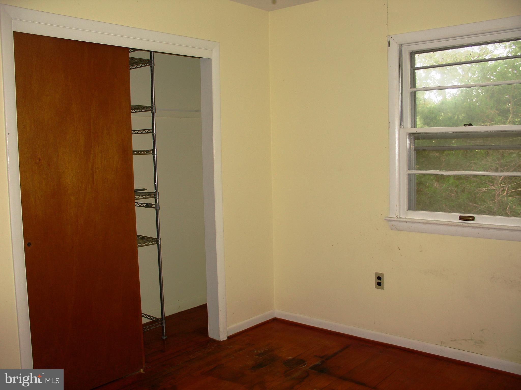 4633 Fort Valley Road Fort Valley, VA 22652 - Photo 14 of 27 Bedroom