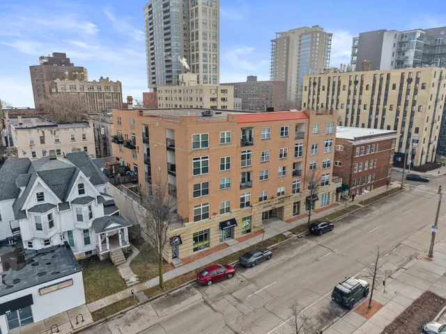 $399,900 | 1920 North Farwell Avenue, Unit 203, Milwaukee, WI 53202