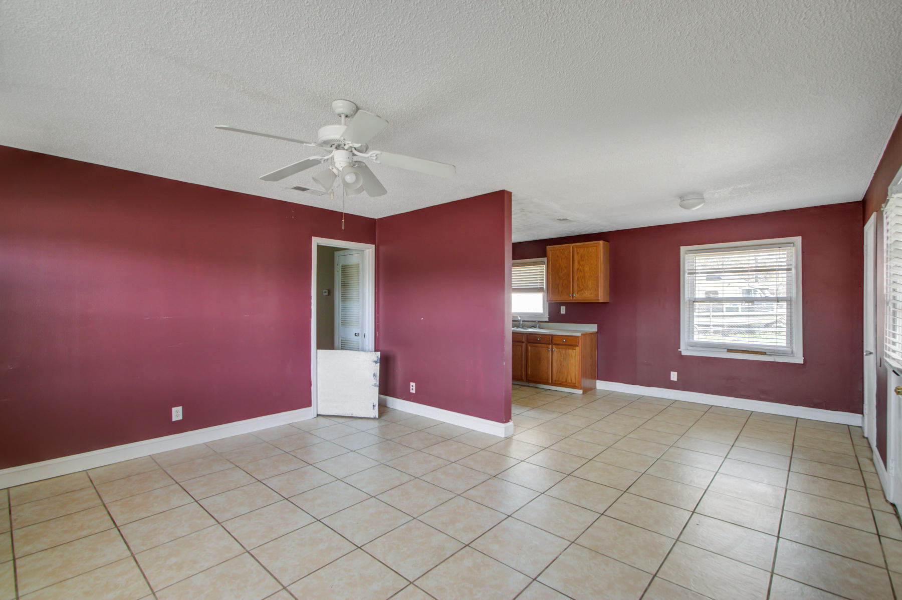 1245 Red Bank Road Goose Creek, SC 29445 - Photo 7 of 23 1245 Redbank Rd. Goose Creek SC (7)