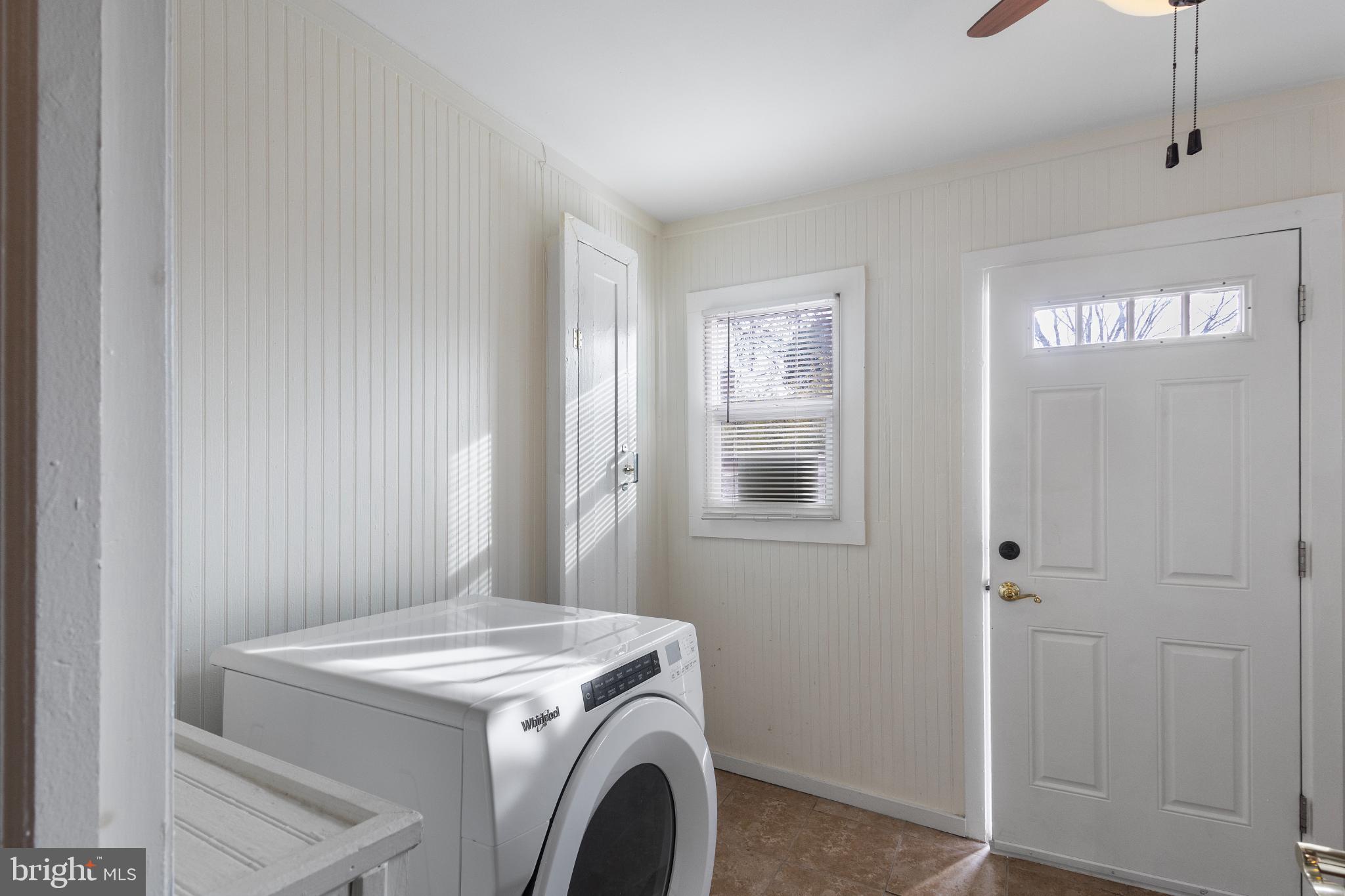 1841 L Street Northeast Washington, DC 20002 - Photo 12 of 31 a utility room with dryer and washer