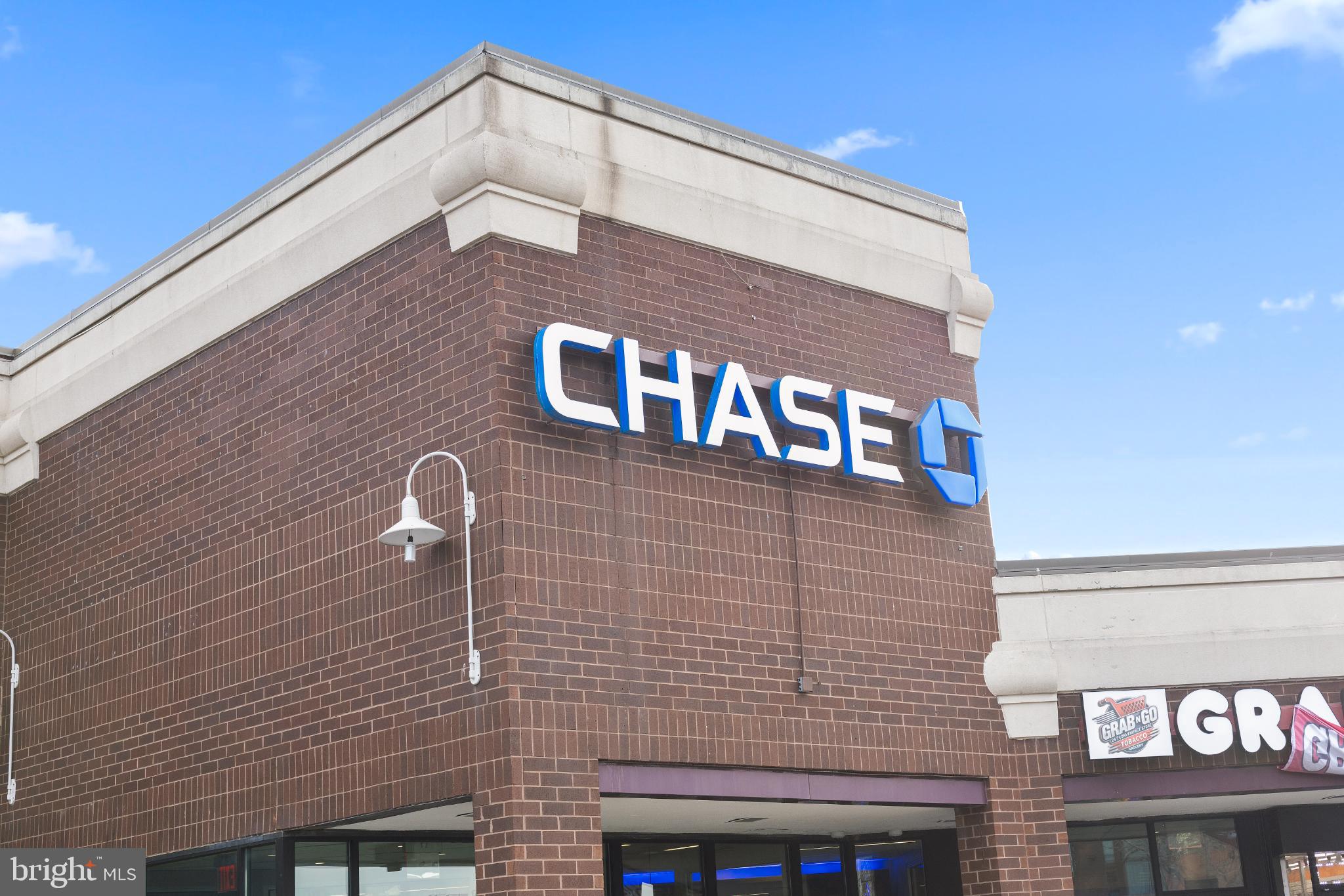 1841 L Street Northeast Washington, DC 20002 - Photo 24 of 31 a view of a building