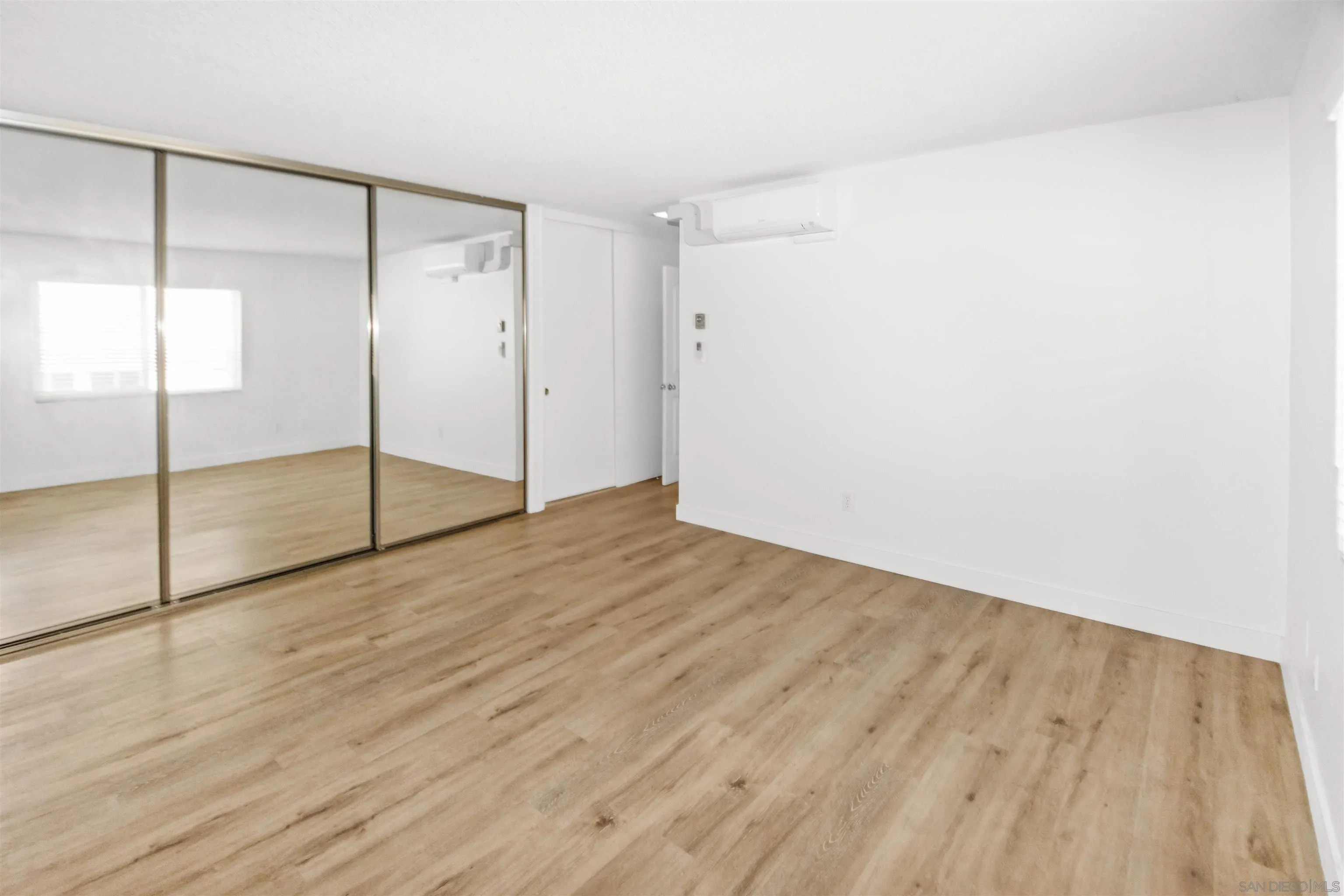 502 E Avenue Coronado, CA 92118 - Photo 11 of 18 a view of an empty room