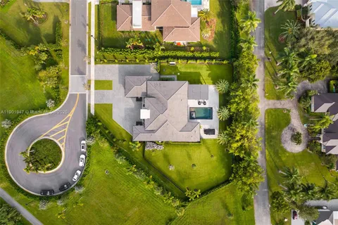 $3,600,000 | 14940 Southwest 16th Court, Davie, FL 33326