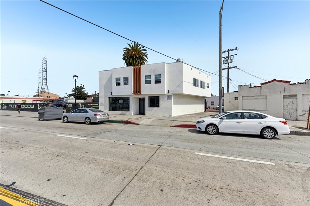 9320 Long Beach Boulevard South Gate, CA 90280 - Photo 2 of 30