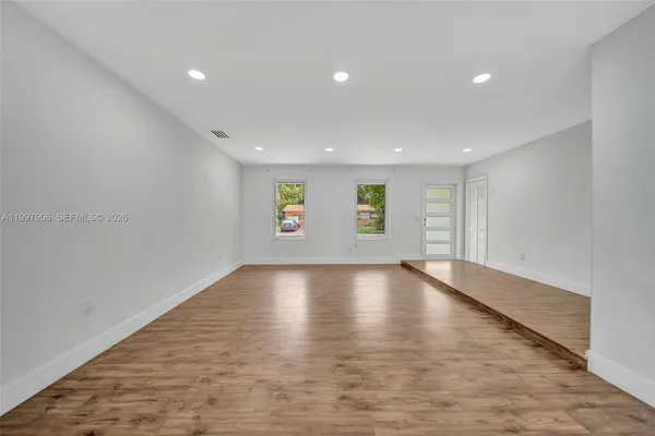 $4,500 | 15010 Northeast 7th Avenue, Miami, FL 33161