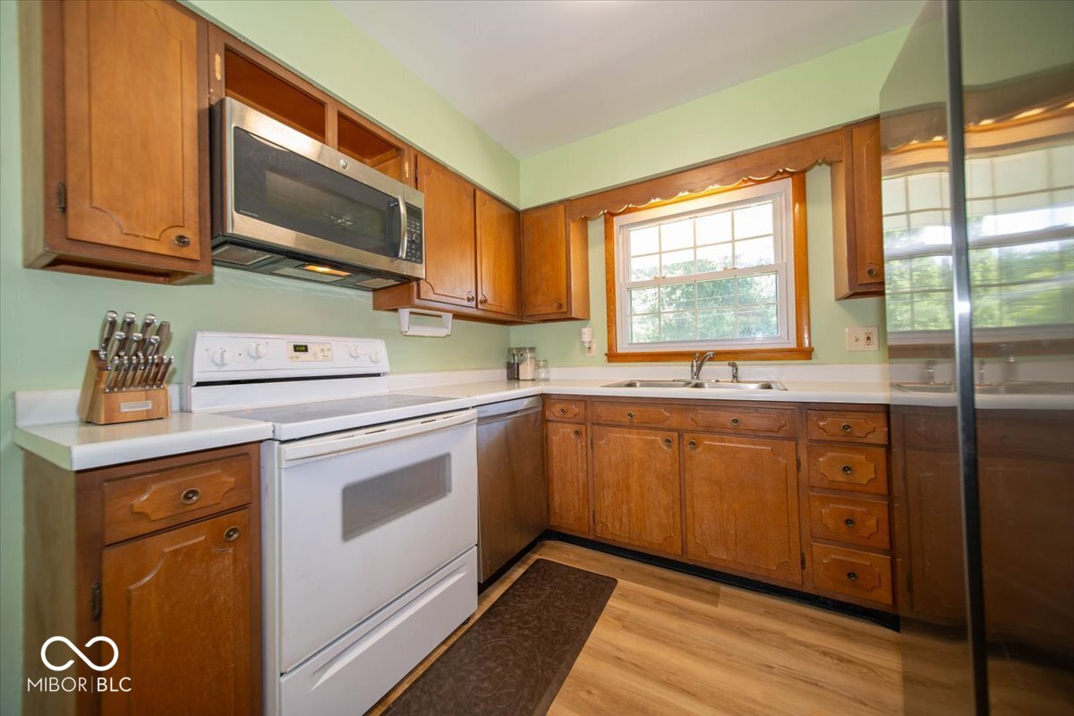 5130 Olive Branch Road Greenwood, IN 46143 - Photo 9 of 29