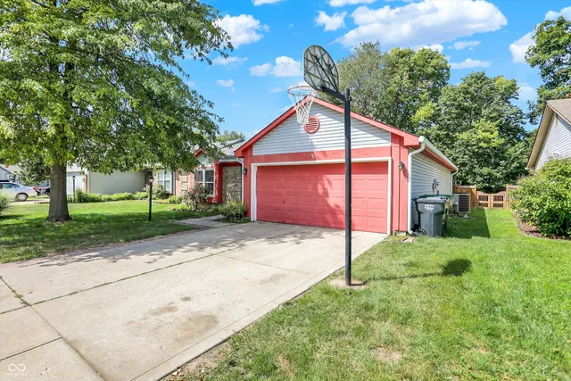 $238,000 | 190 Tracy Ridge Boulevard, Whiteland, IN 46184