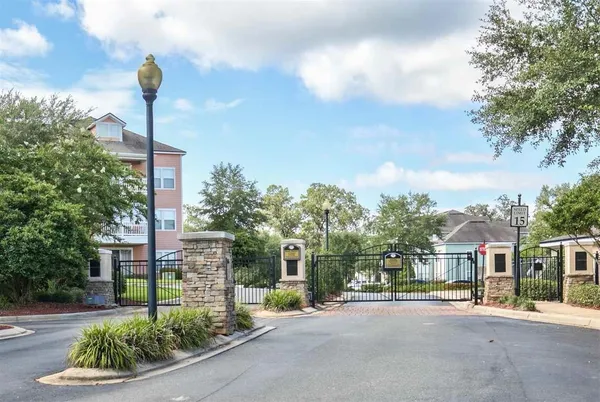 $210,000 | 2801 Chancellorsville Drive, Unit 821, Tallahassee, FL 32312