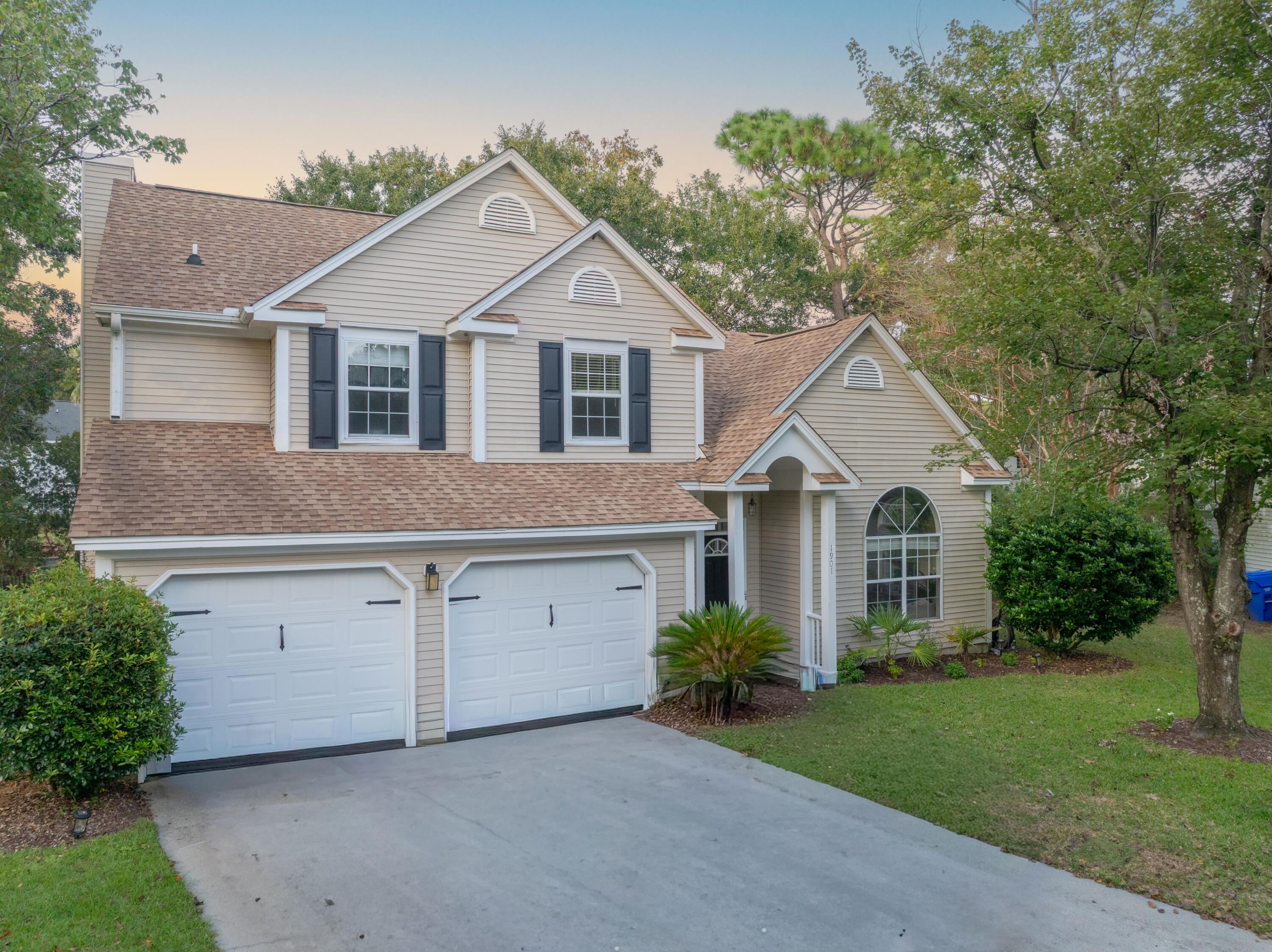 1901 Oak Tree Lane Mount Pleasant, SC 29464 - Photo 2 of 41 DJI_20251008180926_0001_D-HDR (1)