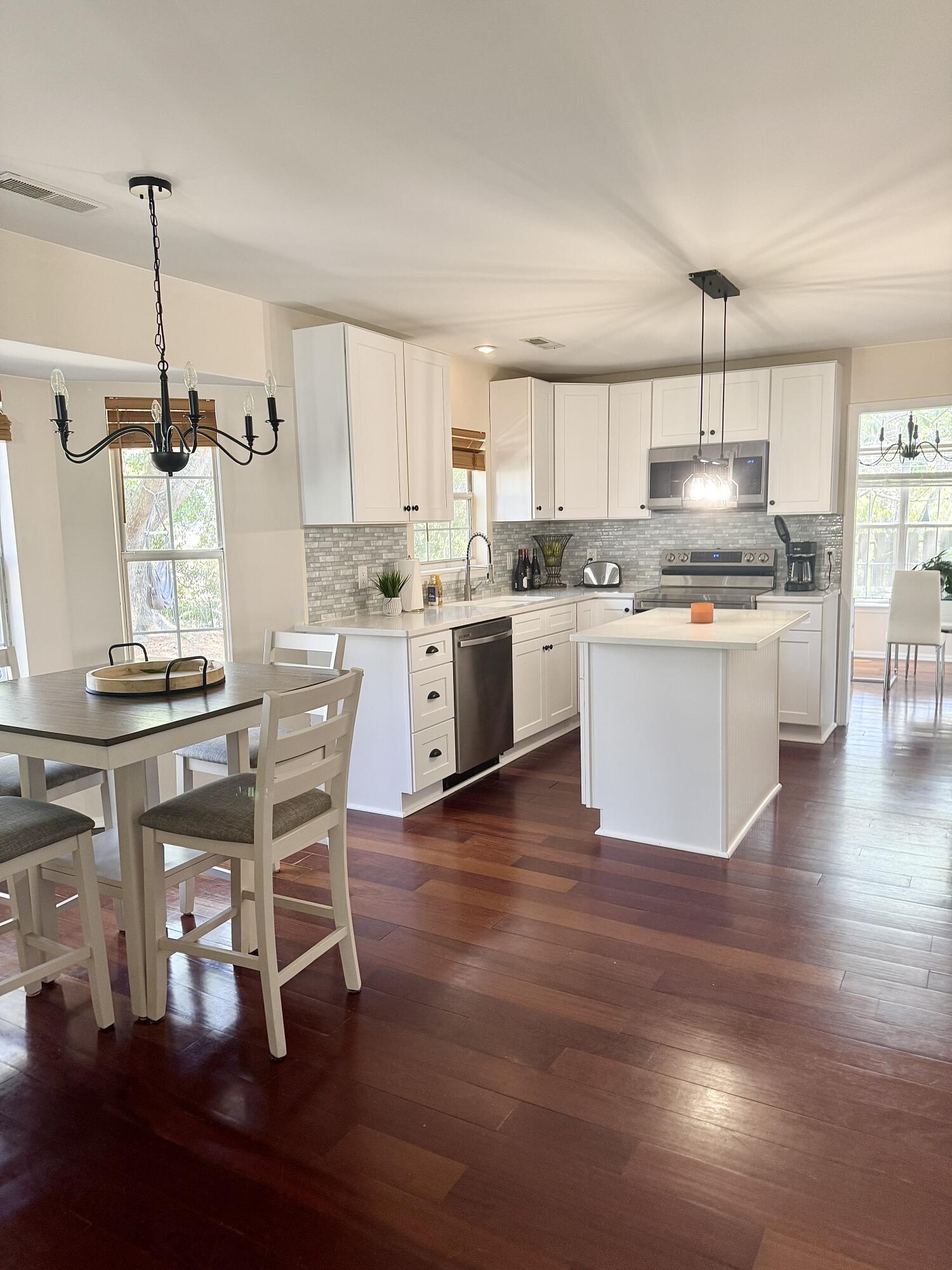 1901 Oak Tree Lane Mount Pleasant, SC 29464 - Photo 10 of 41 IMG_0470