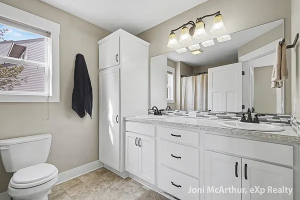 $329,000 | 11771 Deerfield Drive, Ravenna, MI 49451
