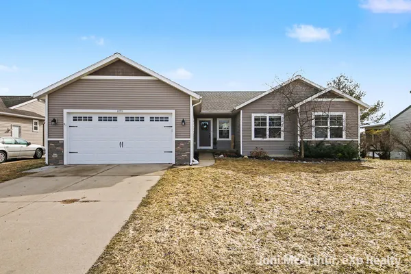 $329,000 | 11771 Deerfield Drive, Ravenna, MI 49451