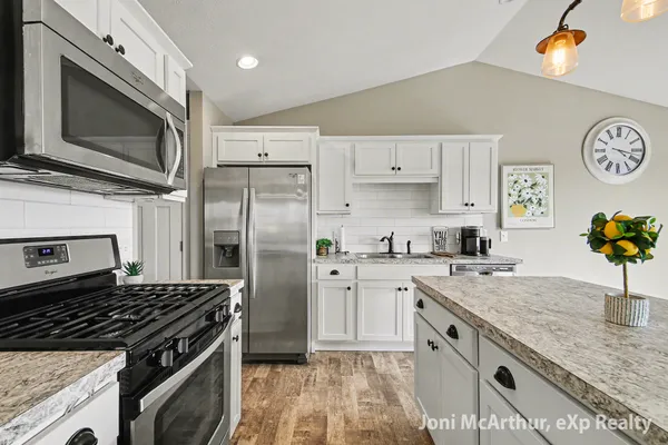 $329,000 | 11771 Deerfield Drive, Ravenna, MI 49451