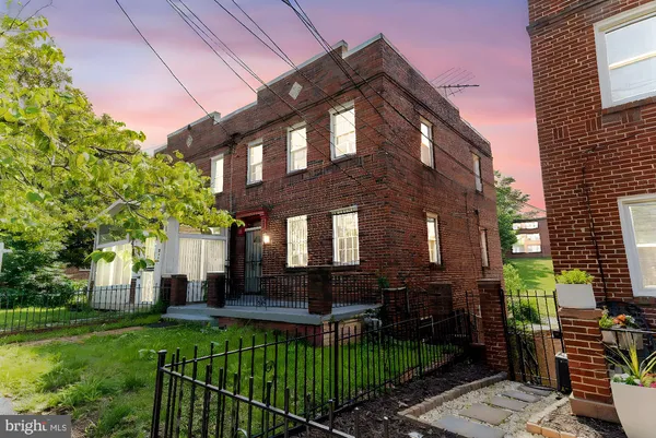 $380,000 | 212 Division Avenue Northeast, Washington, DC 20019