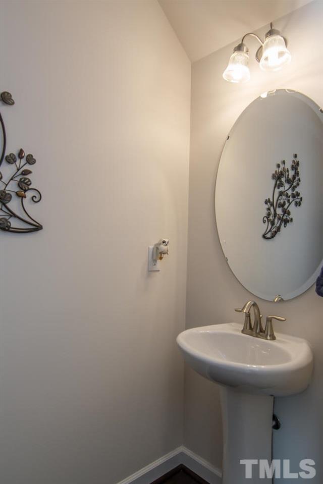 708 Maple Brook Road Fuquay-Varina, NC 27526 - Photo 14 of 30 Gallery Image 14