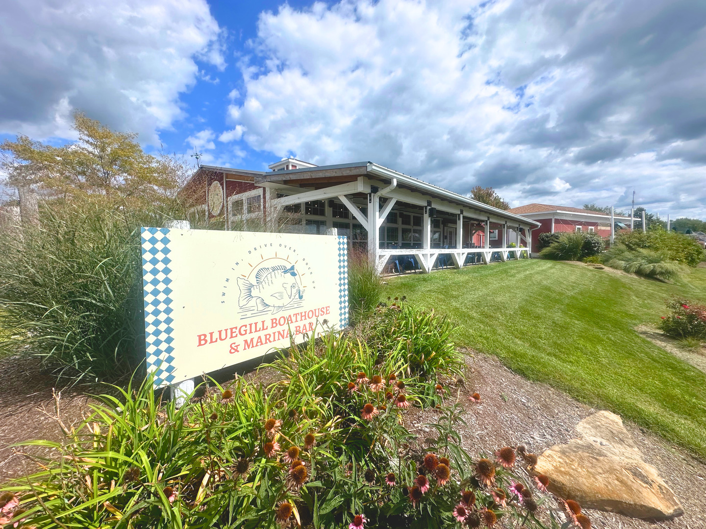 8 Port Place Ottawa, IL 61350 - Photo 28 of 35 a view of a house with a yard