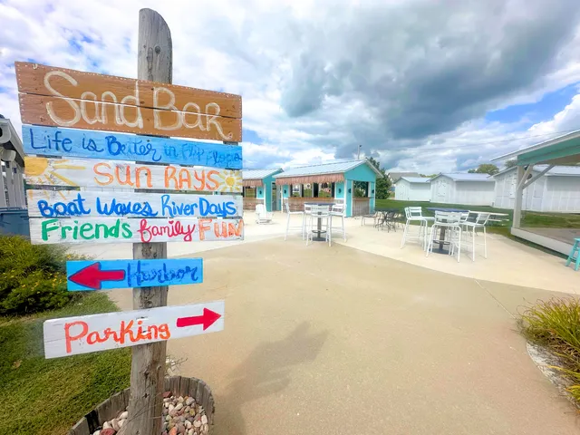 a view of a tennis court